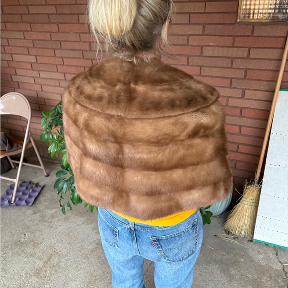 Womens S mink stole - Picture 12 of 12